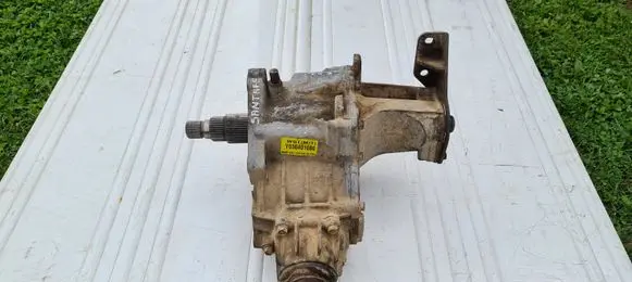 Gearbox transfer box case