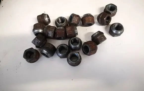 Nuts/bolts