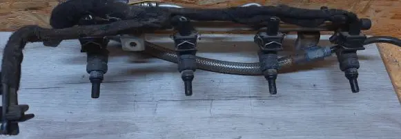 Mercedes-Benz C W203 Fuel injector A1110703095 2707902