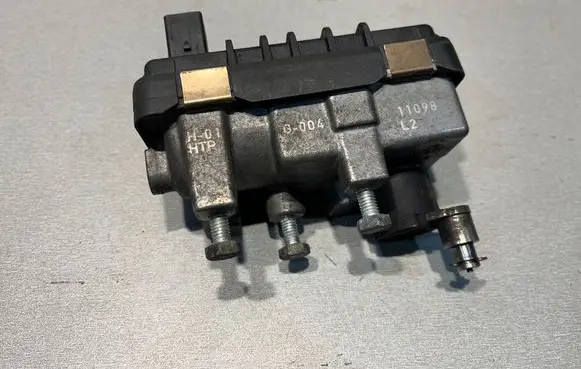 BMW 3 E90 E91 Turbine electric control actuator 781751 G004
