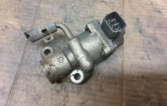 Ford Mondeo Mk III EGR valve