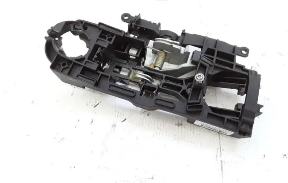 Rear door exterior handle/bracket