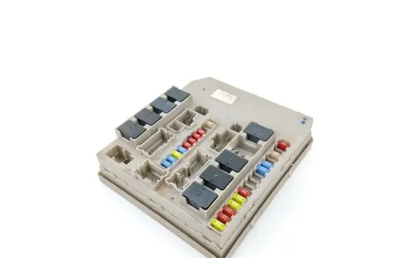 Renault Clio III Fuse module 902663A