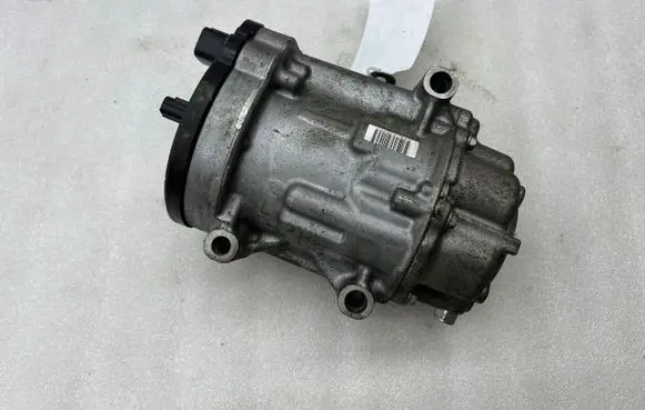 Toyota C-HR I Air conditioning (A/C) compressor (pump) 0424000240