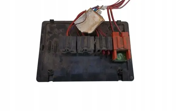Mercedes-Benz Sprinter W901 W902 W903 W904 Fuse module