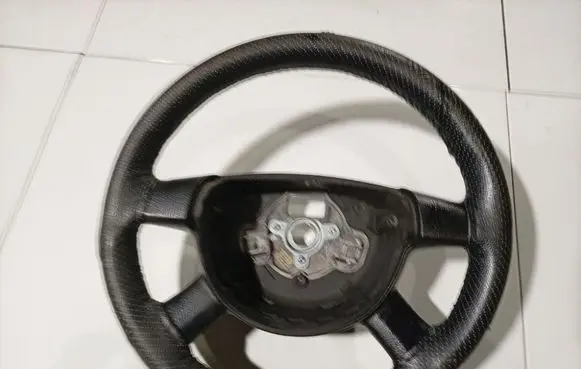 Volkswagen PASSAT B6 Steering wheel 
