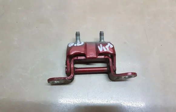 Nissan Qashqai Rear door upper hinge