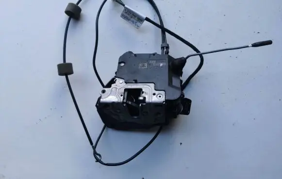 Mercedes-Benz SLK R171 Front door lock 004138112637