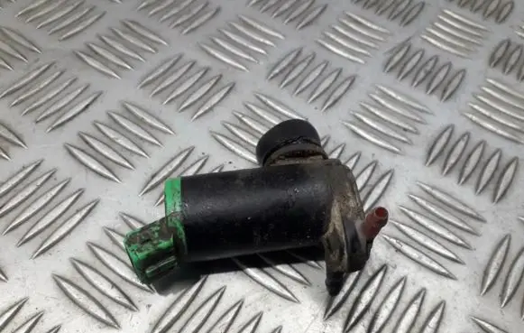 Peugeot 406 Windscreen/windshield washer pump