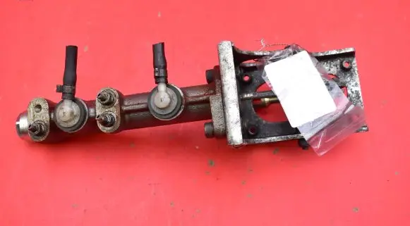 AC 428 Master brake cylinder 