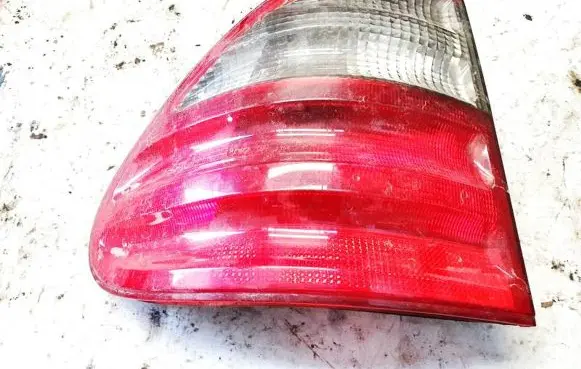Mercedes-Benz E W210 Rear/tail lights a2108205364 324001