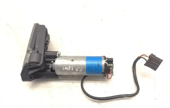 Mercedes-Benz S W220 Seat adjustment motor 0130002479 2208201542