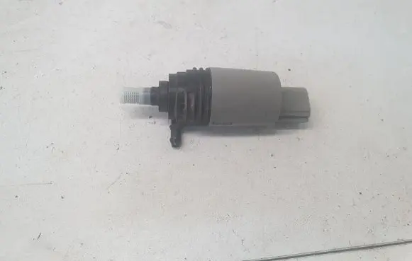 BMW 5 E60 E61 Windscreen/windshield washer pump 67126934159