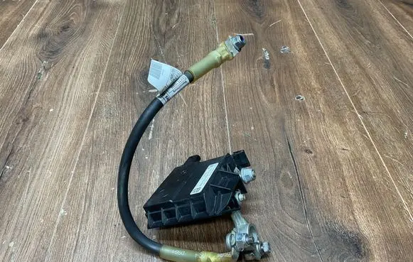 Mercedes-Benz E W213 Battery relay fuse A0009061505
