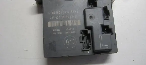 Mercedes-Benz E W211 Door control unit/module 2118201526