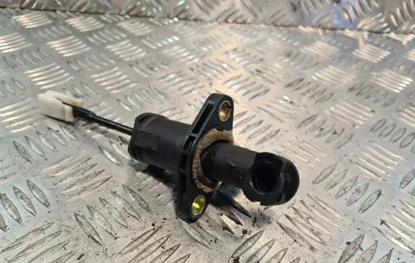 Clutch slave cylinder