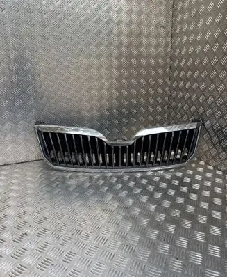 Skoda Superb B6 (3T) Front grill 3T0853668B