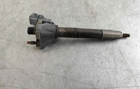 Volvo XC60 Fuel injector 36012936