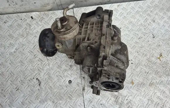 Mazda CX-7 Gearbox transfer box case 
