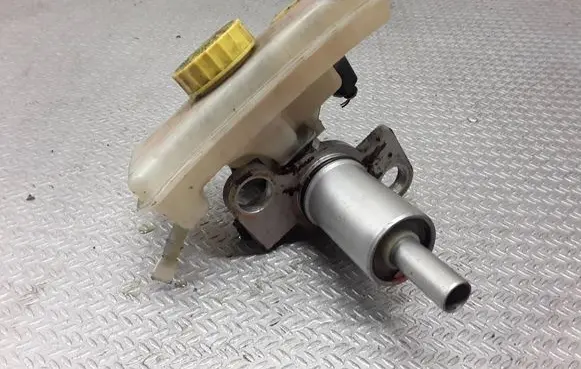 Audi A6 S6 C6 4F Master brake cylinder 8E0611301E