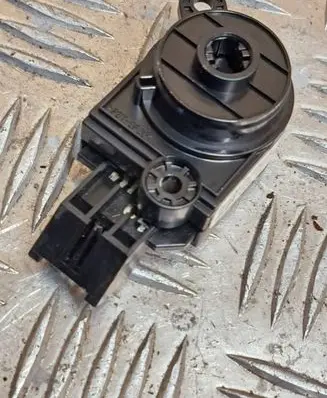 Opel Insignia A Ignition lock contact 90820220686 25799293