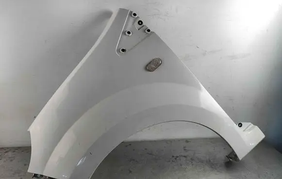 Renault Twingo II Fender 631017356R