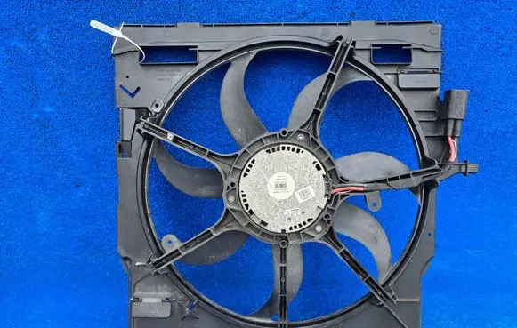 BMW X5 E70 Electric radiator cooling fan 8509746