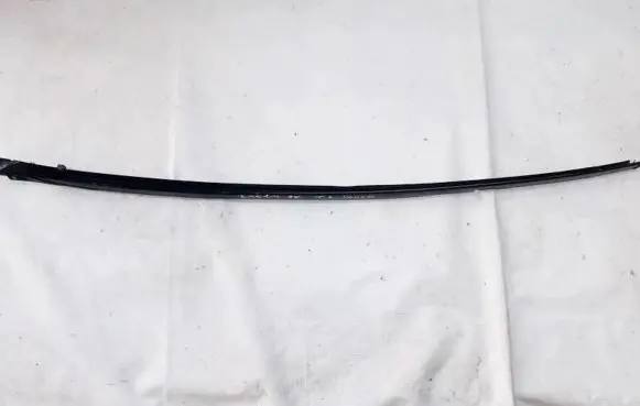 Toyota Avensis Verso Front door glass trim molding 