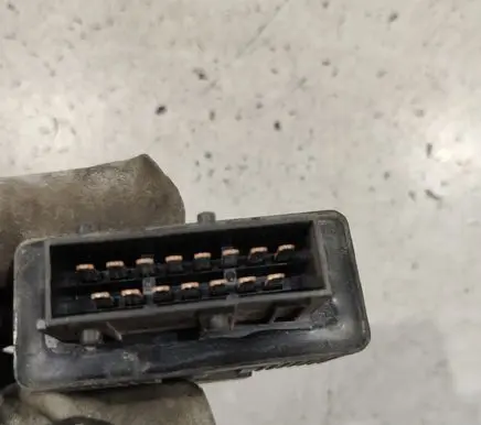 Peugeot 307 Fuel pump relay 240107