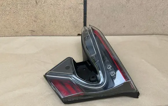 Toyota C-HR I Tailgate rear/tail lights 81580F4020