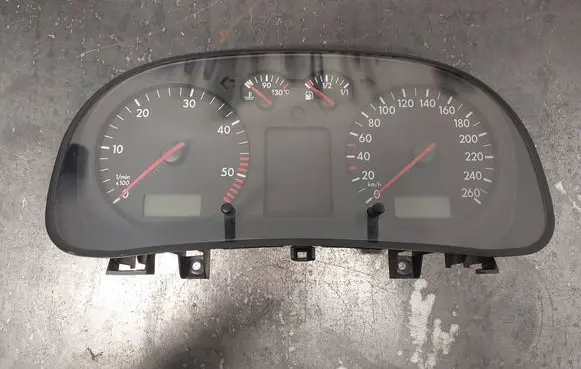 Volkswagen Bora Speedometer (instrument cluster) 1J0920806G