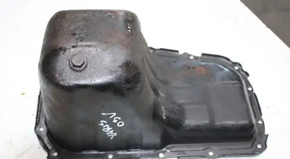 Toyota Yaris Oil sump 12111OM010
