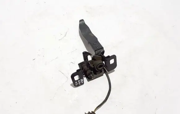 Chevrolet Silverado Engine bonnet (hood) release handle 84896071