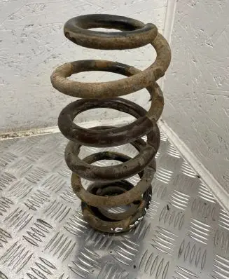 Toyota RAV 4 (XA30) Rear coil spring