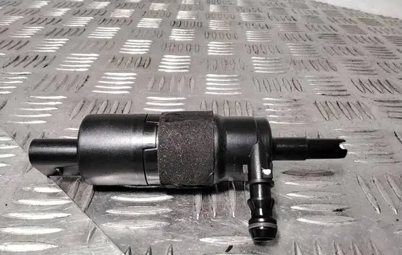 Audi A4 S4 B8 8K Headlight washer pump 3B7955681 001016