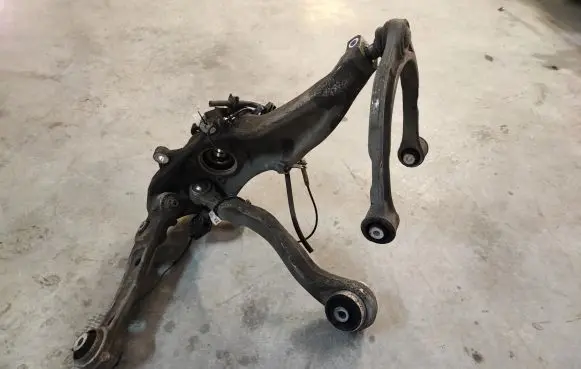 BMW 7 G11 G12 Front wheel hub spindle knuckle A1863951903