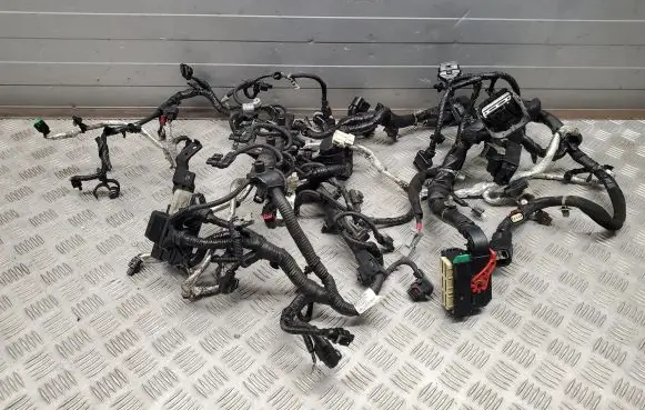Chrysler Pacifica Engine installation wiring loom 68232967AF 6852AG