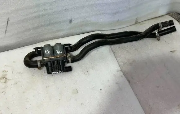 Land Rover Range Rover L322 Coolant heater control valve 64128374995