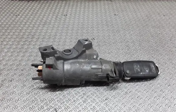 Volkswagen PASSAT B5.5 Ignition lock 4B1905851C