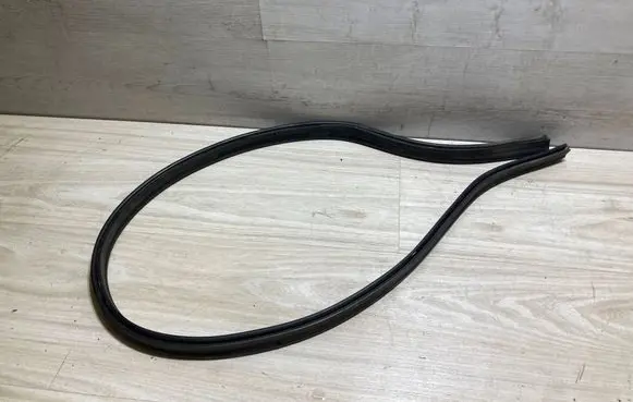 Skoda Octavia Mk3 (5E) Engine compartment rubber 