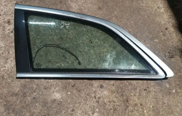 Audi Q7 4L Rear side window