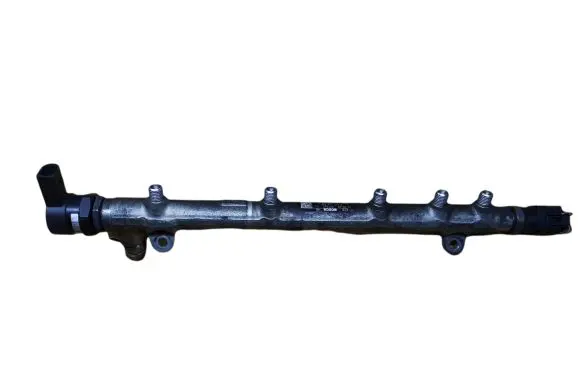 Mercedes-Benz C W204 Fuel main line pipe 0445214038 A6110700395