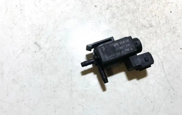 Volvo S60 Turbo solenoid valve 30611668 72224010