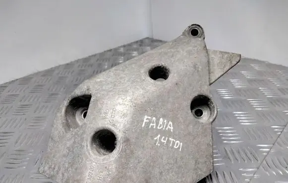 Skoda Fabia Mk1 (6Y) Engine mounting bracket 046199207