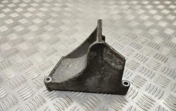 Opel Vivaro Engine mounting bracket 8200783776