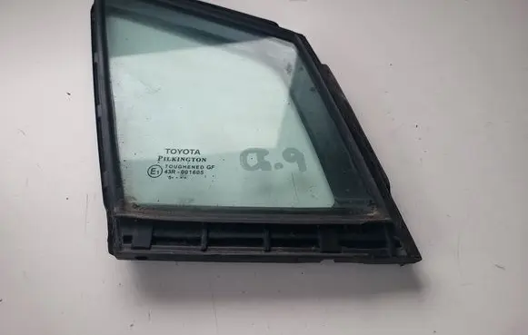 Toyota Verso Rear vent window glass 