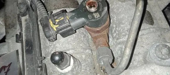 Alfa Romeo 159 Fuel injector 0445110243