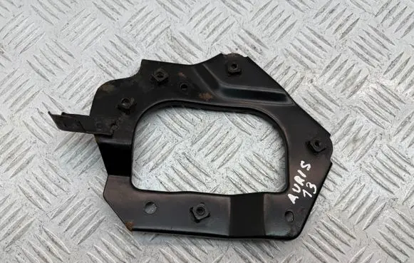 Toyota Auris 150 Air filter cleaner box bracket assembly 177710R010