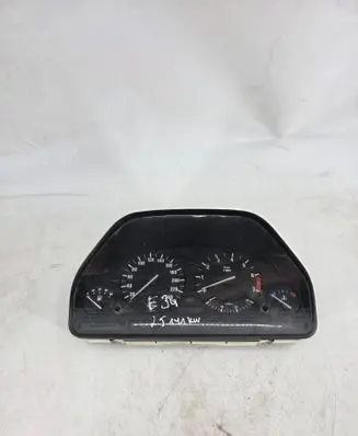 BMW 5 E34 Speedometer (instrument cluster) 88311111