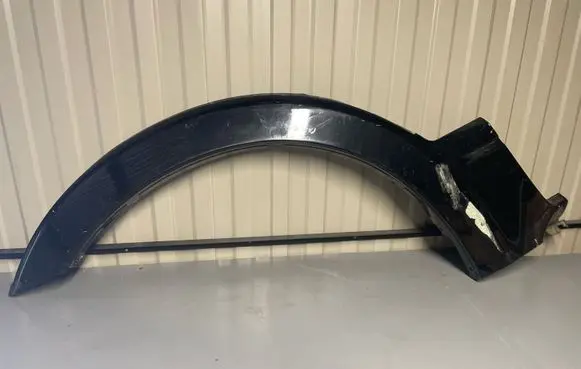 Mitsubishi Pajero Front arch trim MN117209